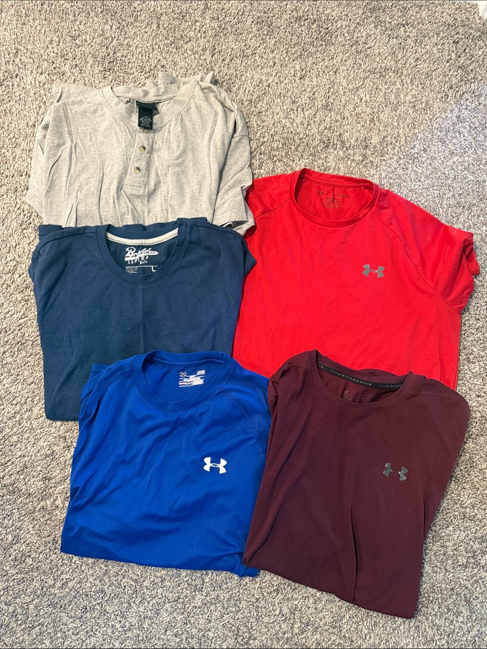 Under Armour Men’s Performance Short-Sleeve Tshirts set of 5